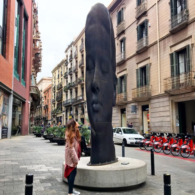 Exclusive Gallery Walk in Barcelona'S Art District - Cultural Insights