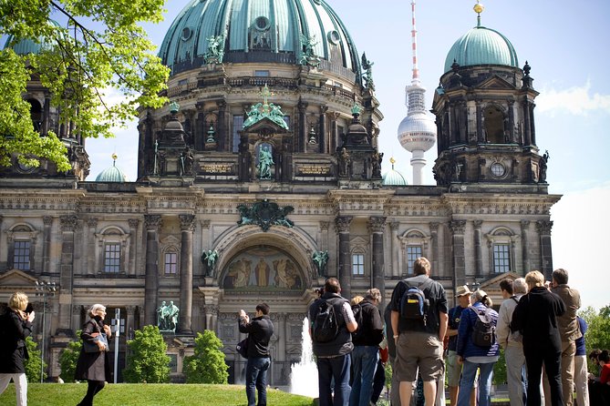 Explore Berlin Shore Excursion: Top Attractions Private Tour From Warnemuende - Customizing the Itinerary