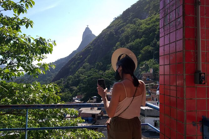 Favela Tour -The Path of Michael Jackson in Rio - Background and Context
