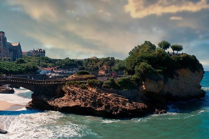 French Coast: Bayonne, Biarritz, San Juan De Luz - Private Tour - San Juan De Luz: Fishing and Whaling
