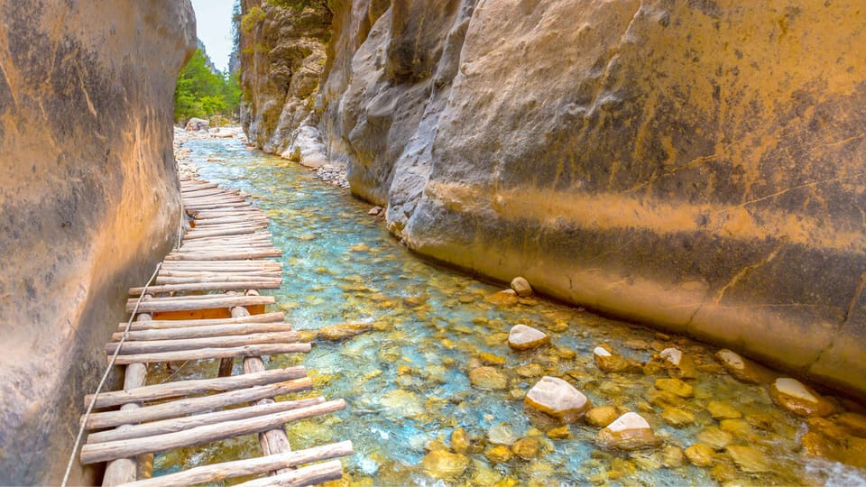 From Chania/Rethymno: Samaria Gorge Easy Way - What to Bring