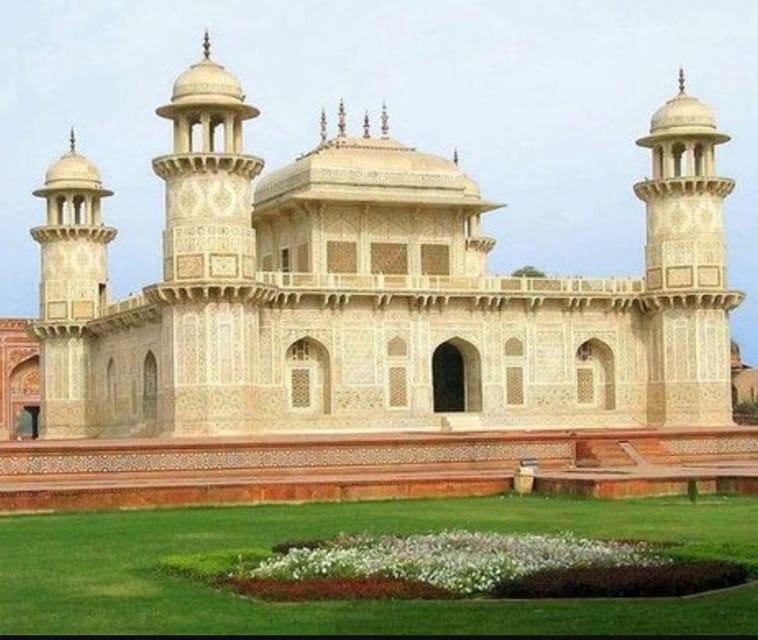 From Delhi: Discover Agra, The City of Love, in One Day - Exploring Agra Fort