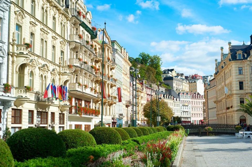 From Prague: Guided Trip to Karlovy Vary With Spa - Cancellation Policy