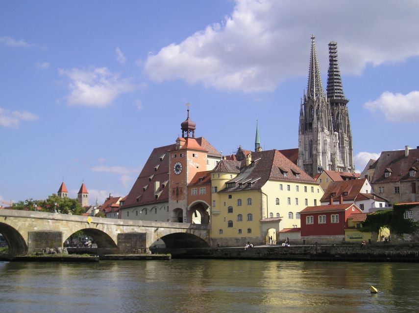 From Regensburg: Private Transfer to Prague - Passenger Requirements