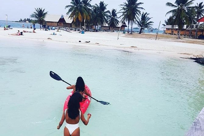 Full Day Island Hopping in 4 Amazing Spots in San Blas - Relaxing on Pelicano Island