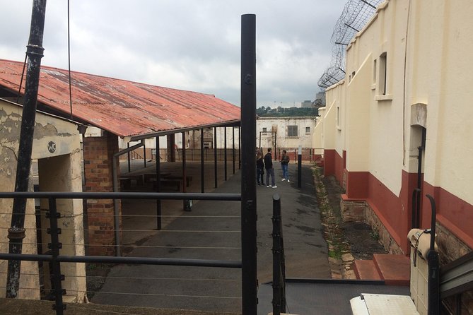 Full Day Johannesburg , Apartheid Museum and Soweto Tour - 8hrs - Meeting and Pickup Details