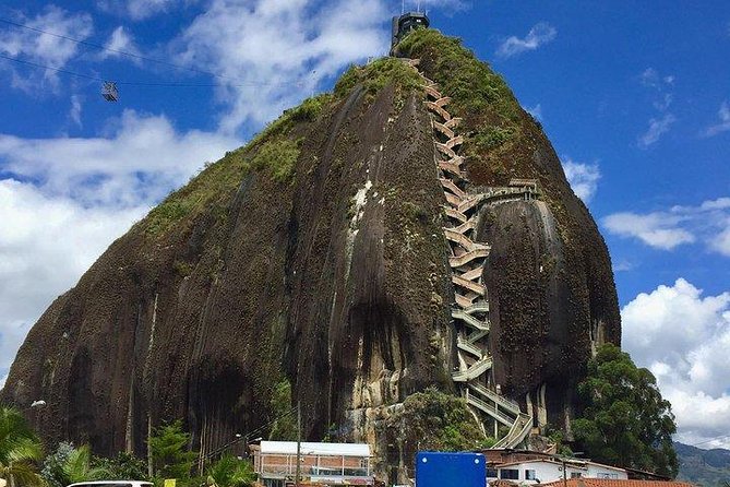 Full Day Peñol and Guatapé Private Tour From Medellin - Boat Trip on Embalse Guatapé