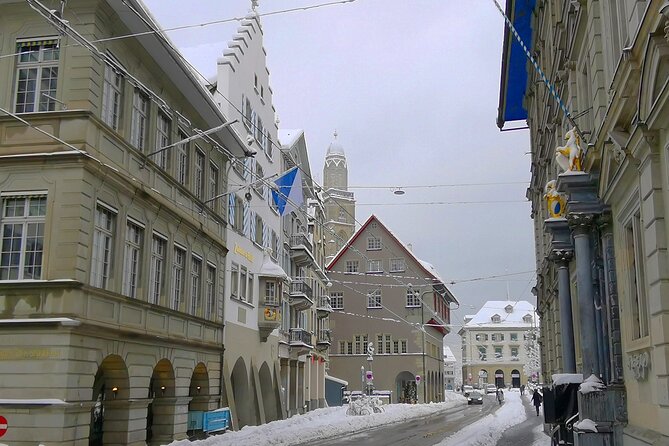Full-Day Private Zurich Sightseeing Tour and Chocolate Tasting - Exploring Zurichs Landmarks
