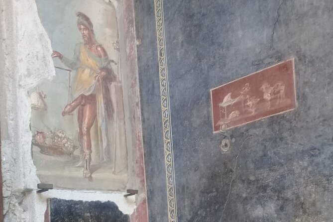 Full Day Tour Pompeii–Sorrento -Positano - Exploring Pompeii