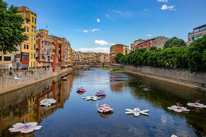 Full Day Tour to Gerona, Figueres and Cadaqués From Barcelona - Guided Exploration