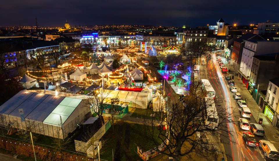 Galway's Festive Lights Tour: A Christmas Walk - Experience Features