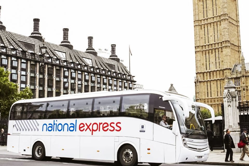 Gatwick Airport: Bus Transfer From/To Central London - Luggage Allowance