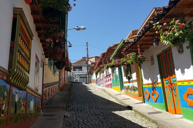 Guatape Official Private Tour - Piedra Del Peñon