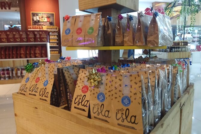 Guided Shopping Tour - Rum Tasting, Chocolate Factory, Cigar Factory - Rum Tasting