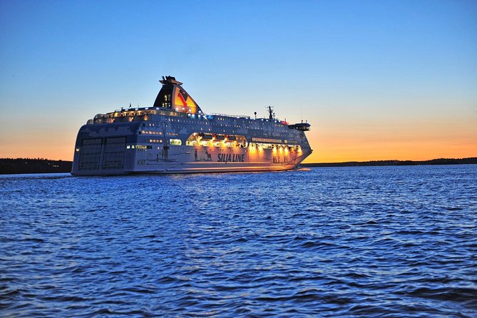Guided Tallinn Day Tour From Helsinki / Include Hotel Transfers - Free Time to Stroll and Shop