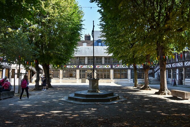 Guided Tour of the Historic Center of Rouen - Historical Anecdotes