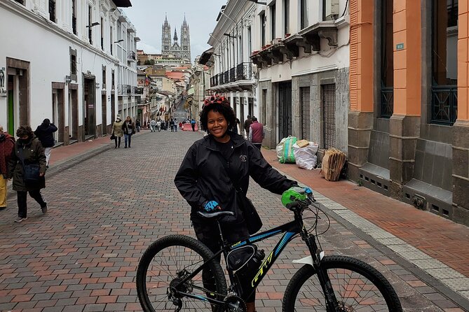 Half Day Bike Tour Discovering Quito - Meeting Point and Duration