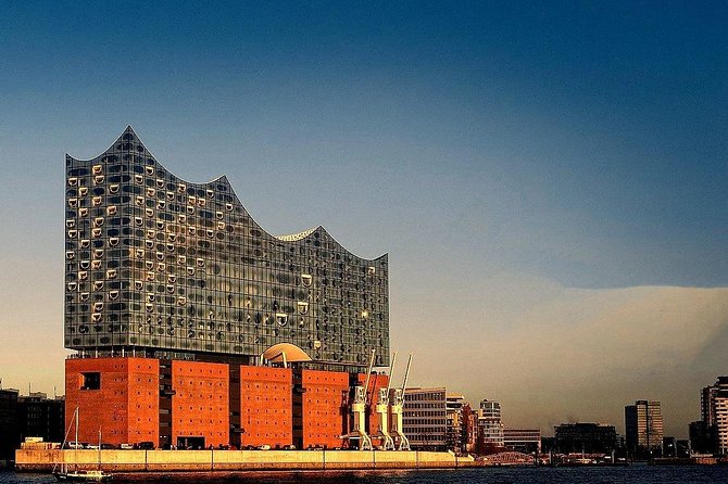 Hamburg Guided Bike Tour: Tradition and Modernity, Elbphilharmonie (min.4)   - Positive Review Highlights