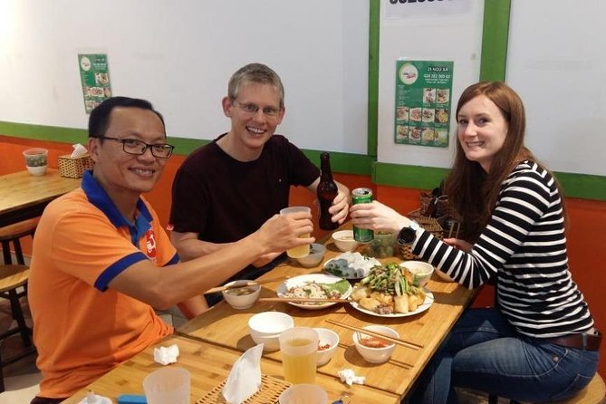 HANOI FOOD TOUR With A Real Foodie: FOOD+DRINK+LOCAL LIFE+CULTURE - Exploring Local Markets