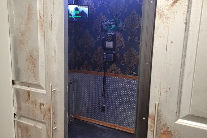 Hellevator Interactive Escape Room in Northfield, New Jersey - Operator and Confirmation