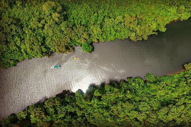 Highlights of Izabal: Livingston + Castle + Boat Ride Tour - Boat Ride Experience