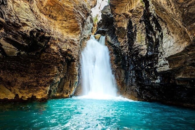 Hike to Rincon De Vieja National Park and La Leona Waterfall - Pickup and Meeting Details