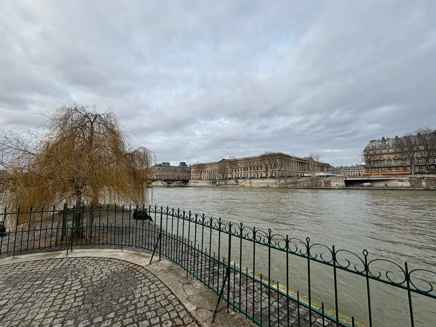 Ile De La Cité: Walking Tour - Tour Guide Information