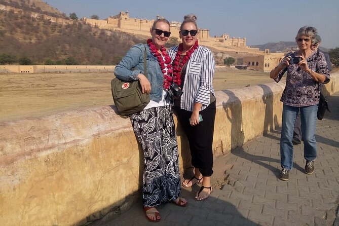 Jaipur Private Amer Fort, Hawa Mahal, City Palace & Stepwell Tour - Customer Experience