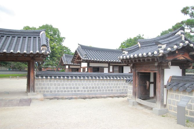 Jeonju Hanok Village Cultural Wonders Day Tour From Seoul - Accessibility Information
