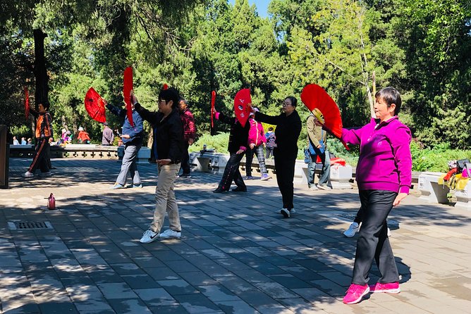 Jingshan Park Tour - Local Activities Available