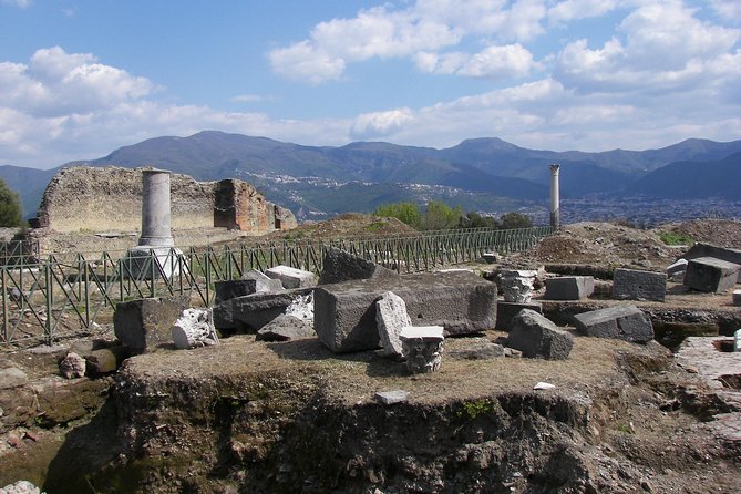 Journey to Discover the Roman Pompeii Strolling Among the Ancient Domus - Taking in Pompeiis Architectural Wonders