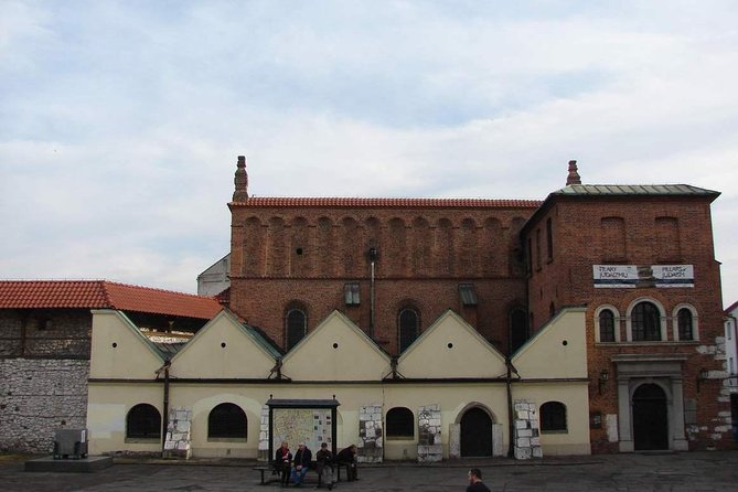 Krakow WWII Tour Review: A Historical Journey - Meeting and Accessibility