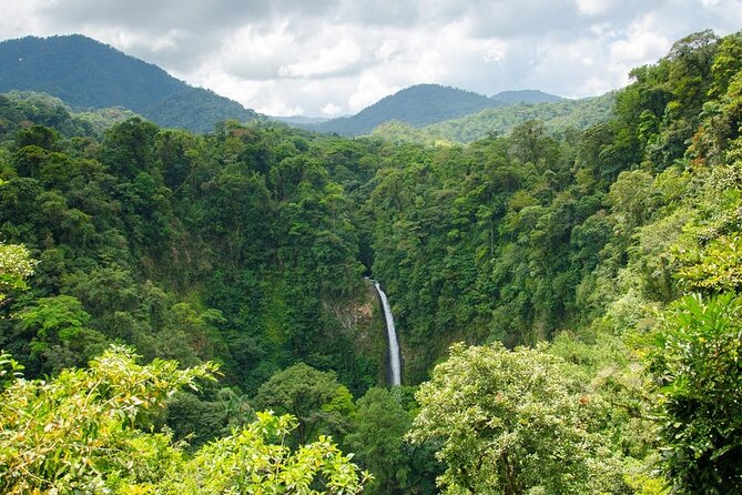 La Fortuna Waterfall & Arenal Volcano Hike - Exploring La Fortuna and Arenal