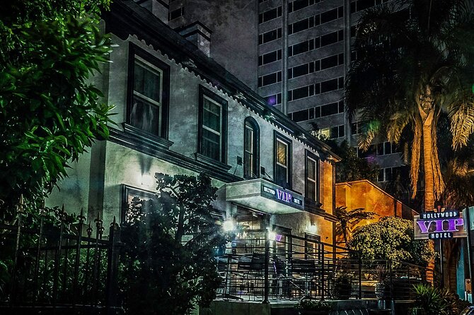 LA Ghosts Boos and Booze Haunted Pub Crawl - Meeting Point and Accessibility