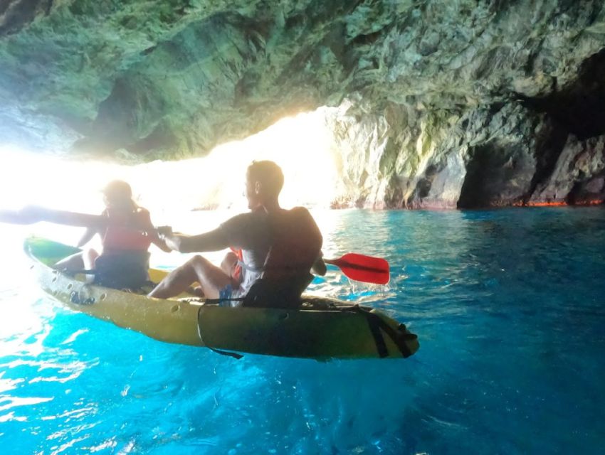 La Herradura: Kayak & Snorkel Tour to Cerro Gordo Reserve - Exploring Maro-Cerro Gordo Cliffs