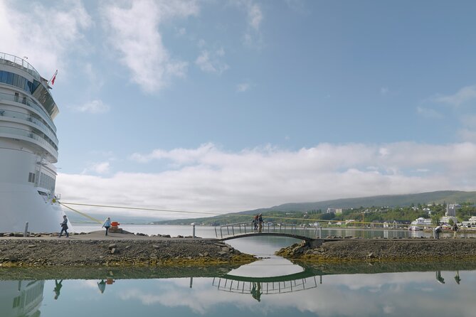 Lake Mývatn & Goðafoss Waterfall From Akureyri Port - Accessibility and Transportation