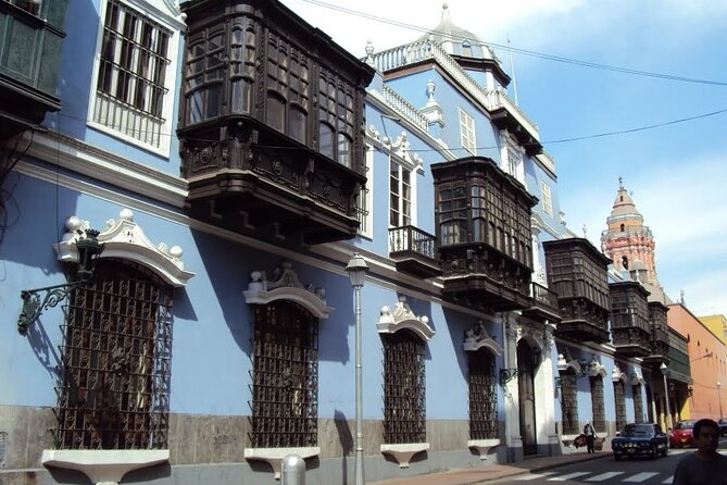 Lima Bike Tour From Miraflores (4 Hrs) - Witnessing the Changing of the Guards