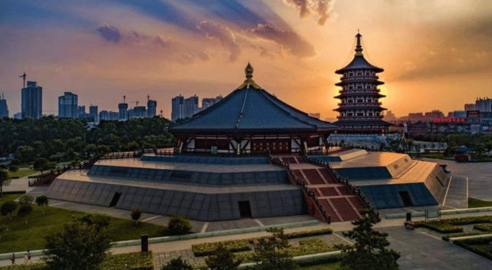 Luoyang Walking Night Tour With Local Dinner Old Town - Cancellation Policy