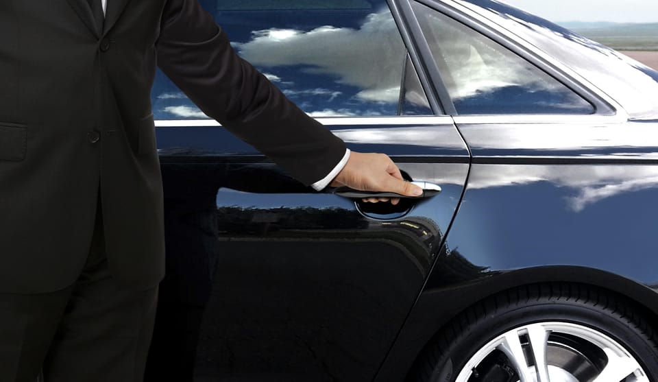 Luxembourg: Chauffeur-Driven Taxi and Rental Car Service - Customer Experience