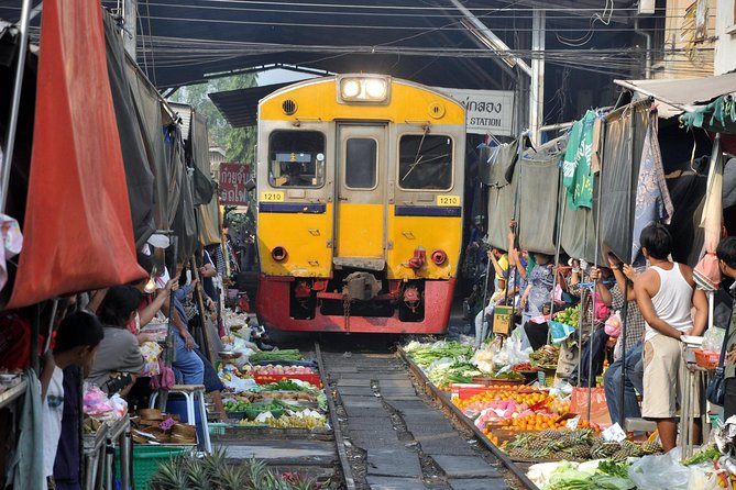 Maeklong Railway Market And Damnoen Saduak Floating Market - Tour Policy and Requirements