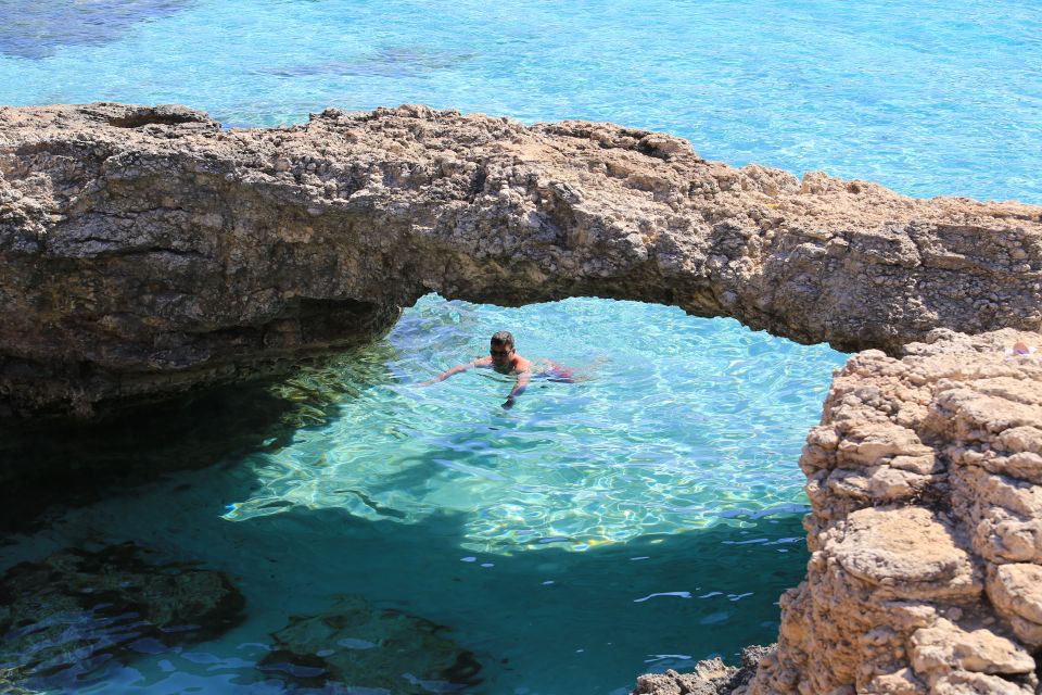 Malta: Gozo, Comino Island and Blue Lagoon Cruise - Comino Island Experience