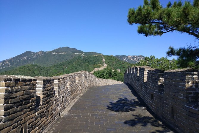 Mini Group Tour to Mutianyu Great Wall With Lunch and Entrance Ticket - Traveler Reviews