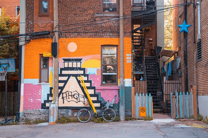 Montreal: Book A Local Host - Accessibility and Participation