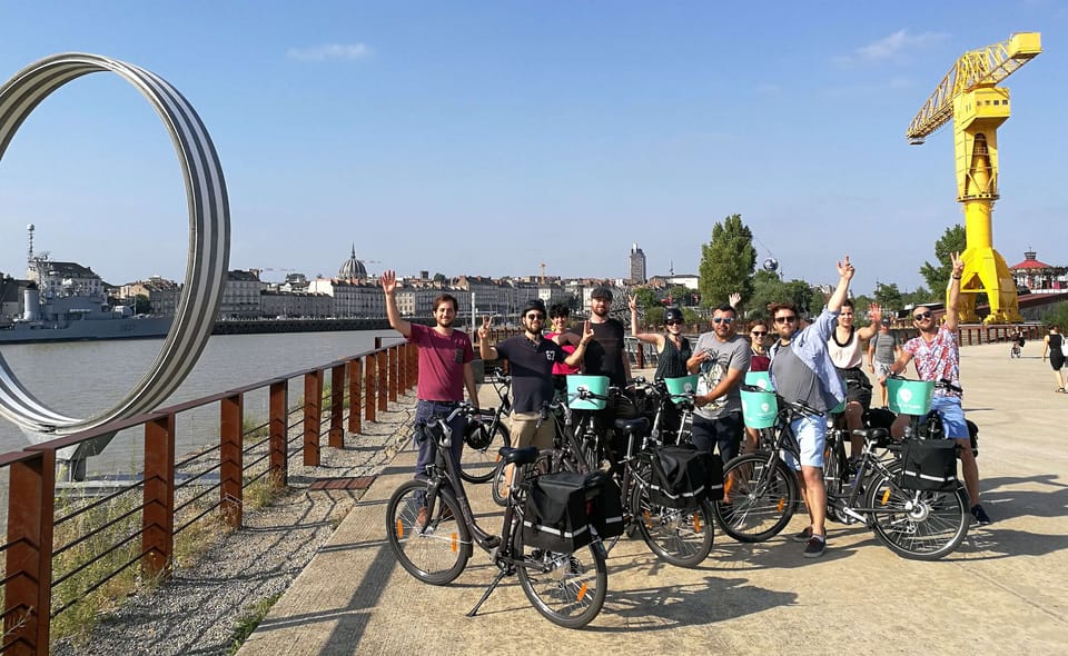 Nantes: Panoramic Tour by Electric Bike - Accessibility and Safety