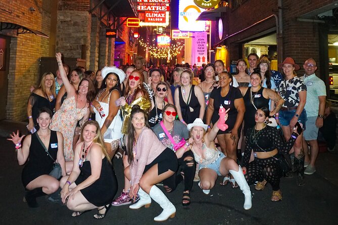 Nashville Bar Crawl With VIP Club Entrance, Souvenir, Bonus Shots - Meeting Point and Schedule