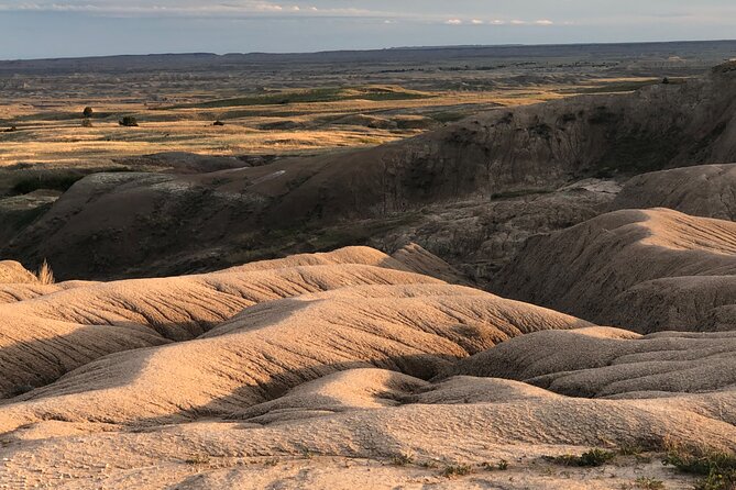 Natures Glow: Badlands Sunset & Wildlife Tour - Sunset Viewing Experience