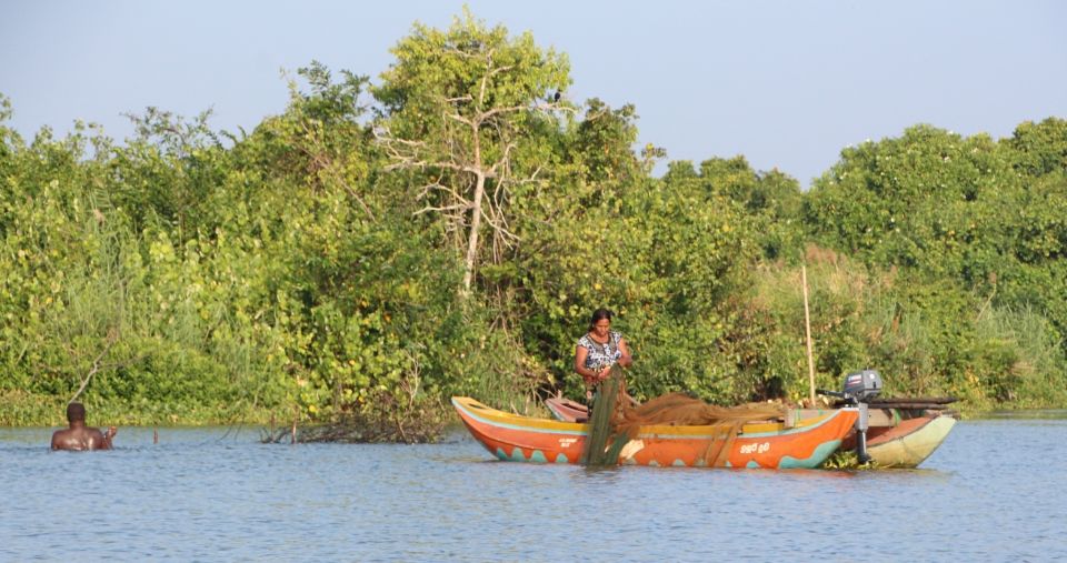 Negombo: Dutch Canal, Negombo Lagoon, Muthrajawela Boat Tour - Boat Ride on Dutch Canal