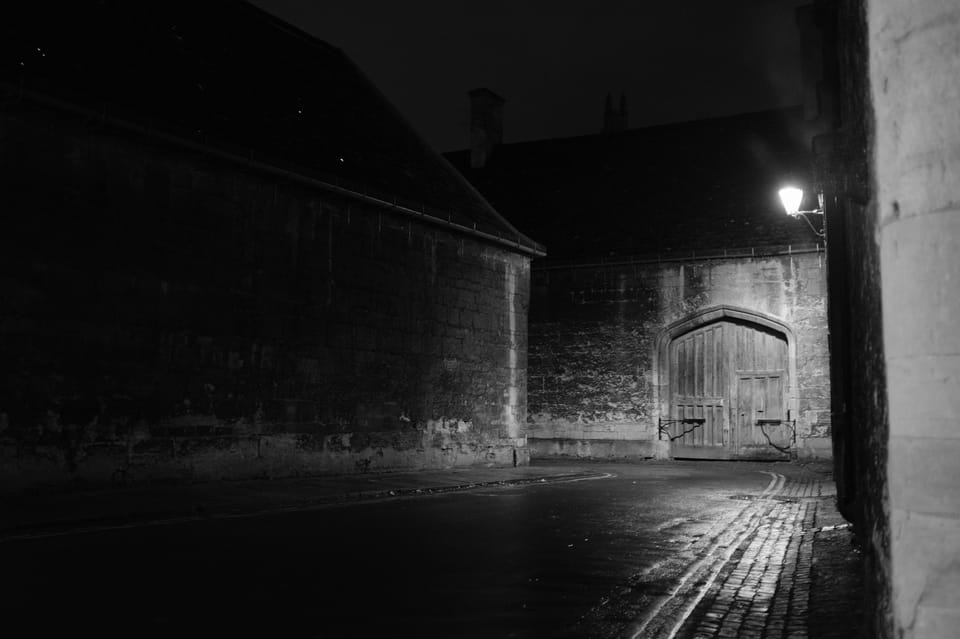 New: Oxford Costumed Ghost Tour In-Character - Important Information