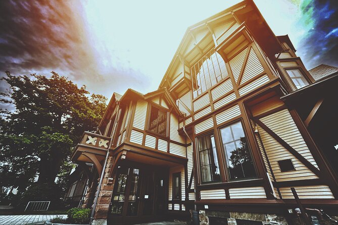 Newport Ghosts: Seaside Hauntings and Hags Tour - What to Expect