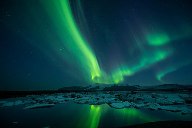 Northern Lights Guided Bus Tour From Reykjavik - Tour Highlights and Inclusions